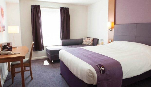 Premier Inn Horsham Bagian luar foto